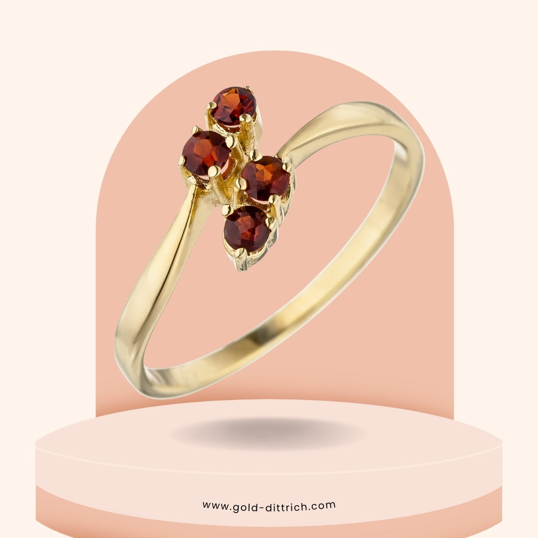 Damenring mit 4 Granate - 375 Gold