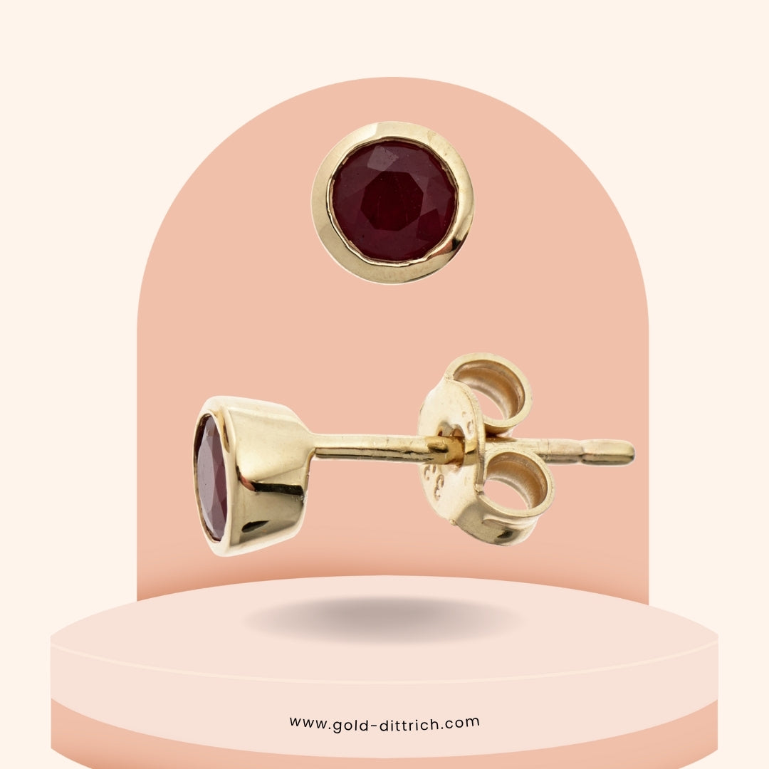 Ohrstecker mit Rubin - 333 Gold