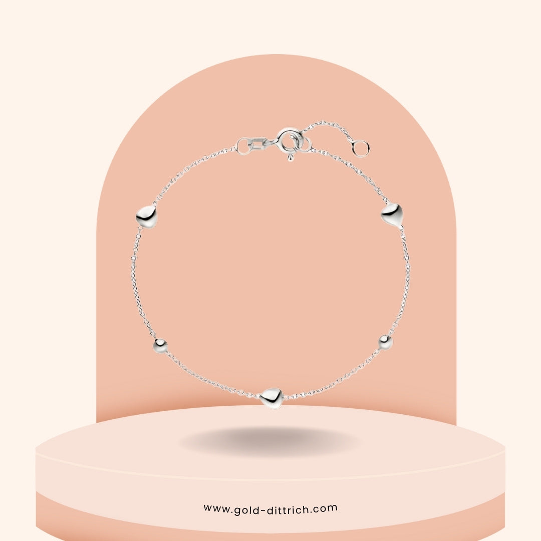 Zartes Herzarmband aus 925 Sterling Silber mit glänzenden Herz- und Kugelmotiven – verstellbares Damenarmband von Gold Dittrich mit Ankerkette und Federringverschluss